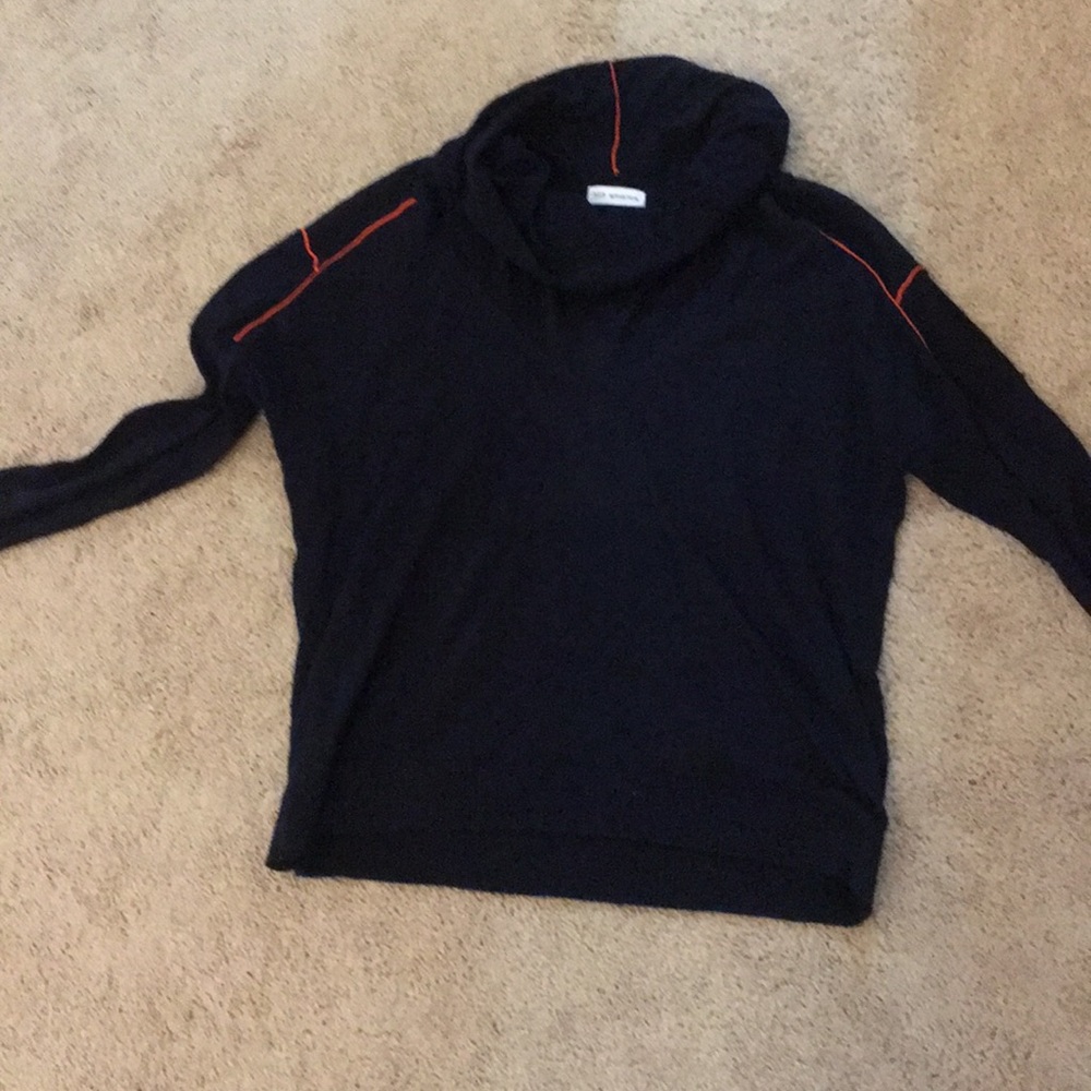 525 turtleneck